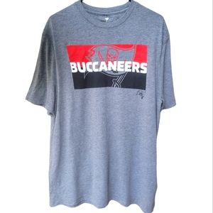 Tampa Bay Buccaneers T-Shirt NWT Size L